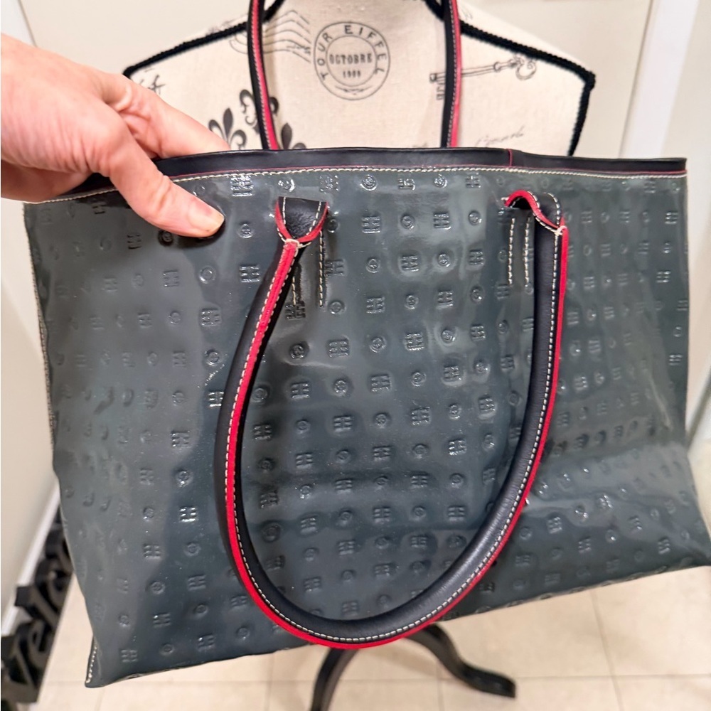 Arcadia Patent Grey Tote Bag - Picture 8 of 9